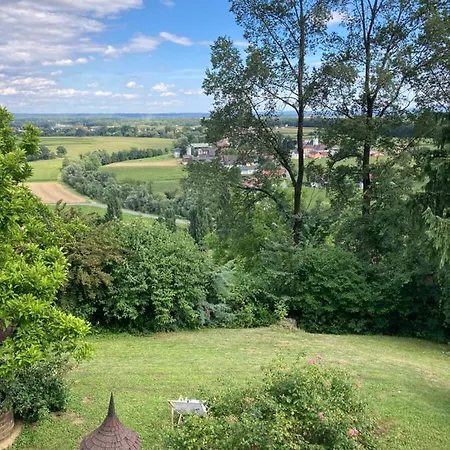 Nyaraló Im Weingarten *