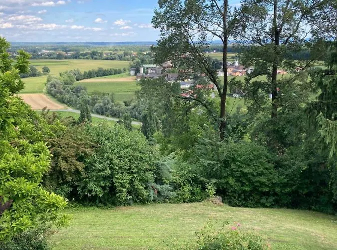 بيت للعطل Im Weingarten *